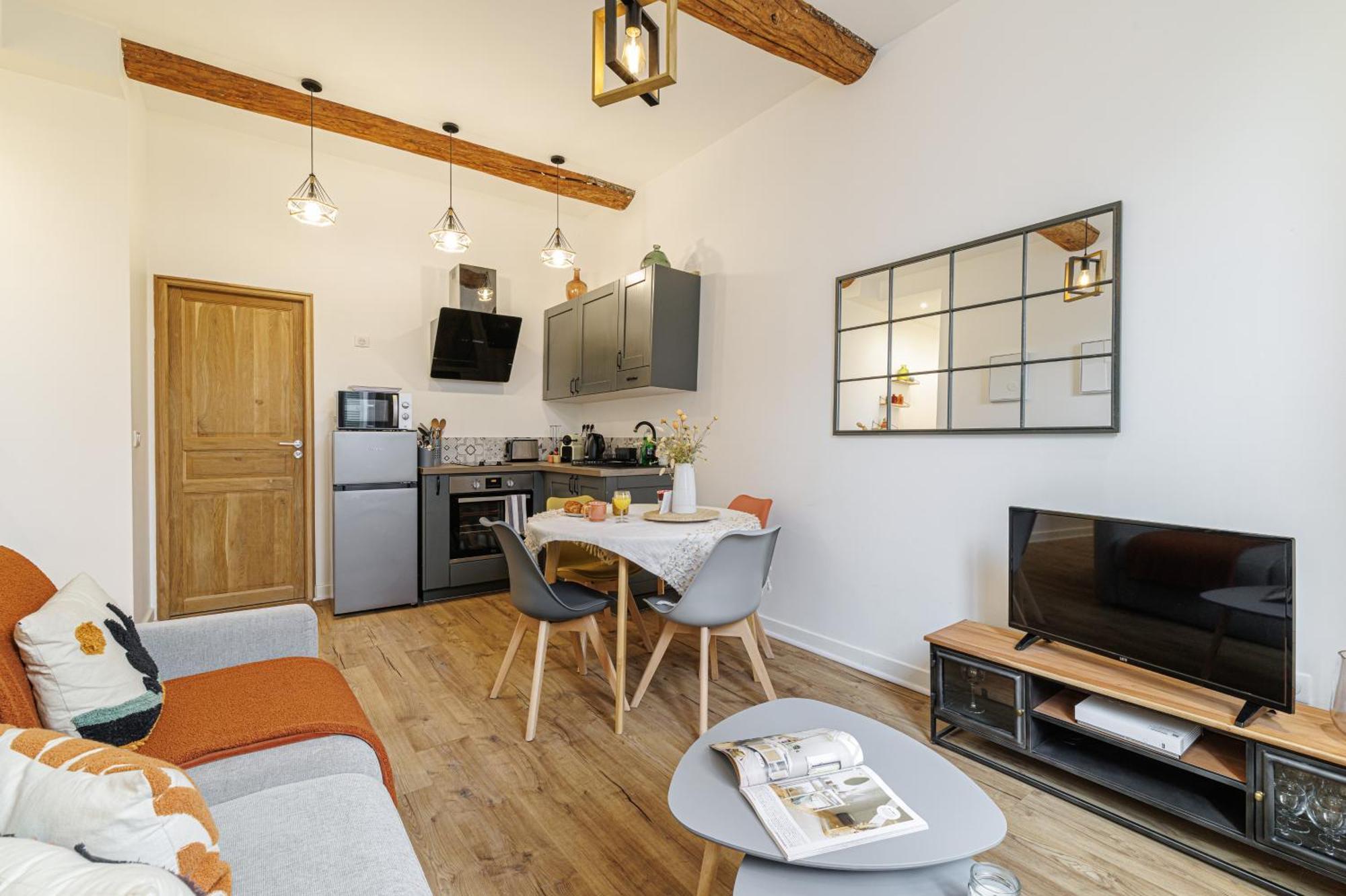 Old Town Antibes Superb New Flat, For 3, Ac, Wi-Fi Apartman Kültér fotó