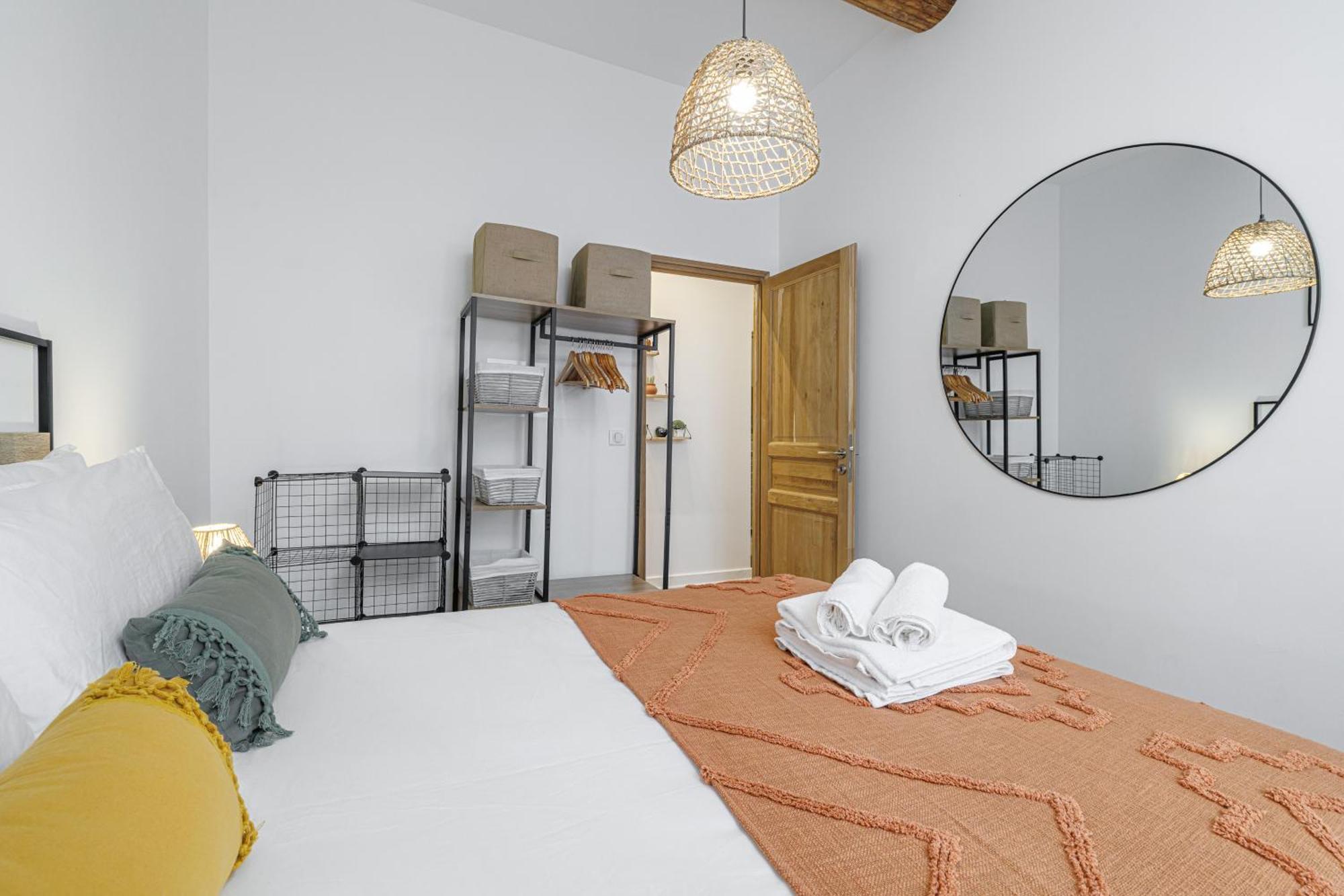 Old Town Antibes Superb New Flat, For 3, Ac, Wi-Fi Apartman Kültér fotó